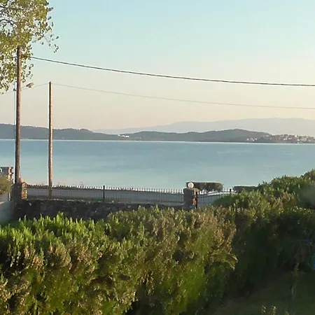 Hotel apartamentowy Tripiti Nea Roda