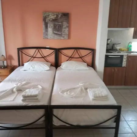 Tripiti Aparthotel 3*