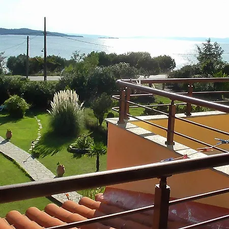 Hotel apartamentowy Tripiti *
