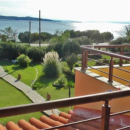 Tripiti 3* نيا رودا