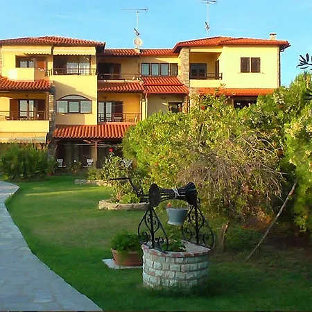 Aparthotel Tripiti *